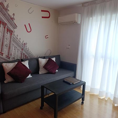 Apartamento En Huertas Madrid Luaran gambar